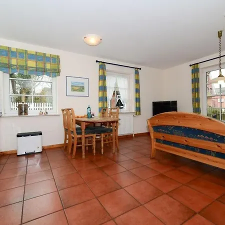 Haus Holm Whg 01 *